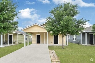 Building Photo - 5813 Cebra St