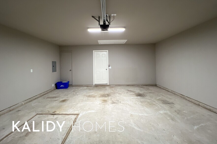 Building Photo - 7804 Bennie Ter