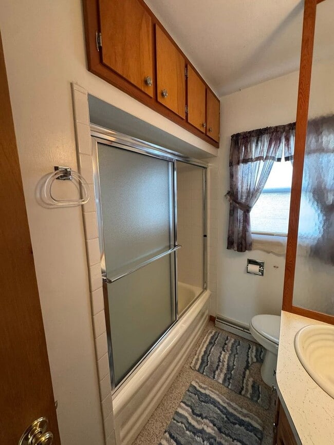 Building Photo - Main level house available for rent