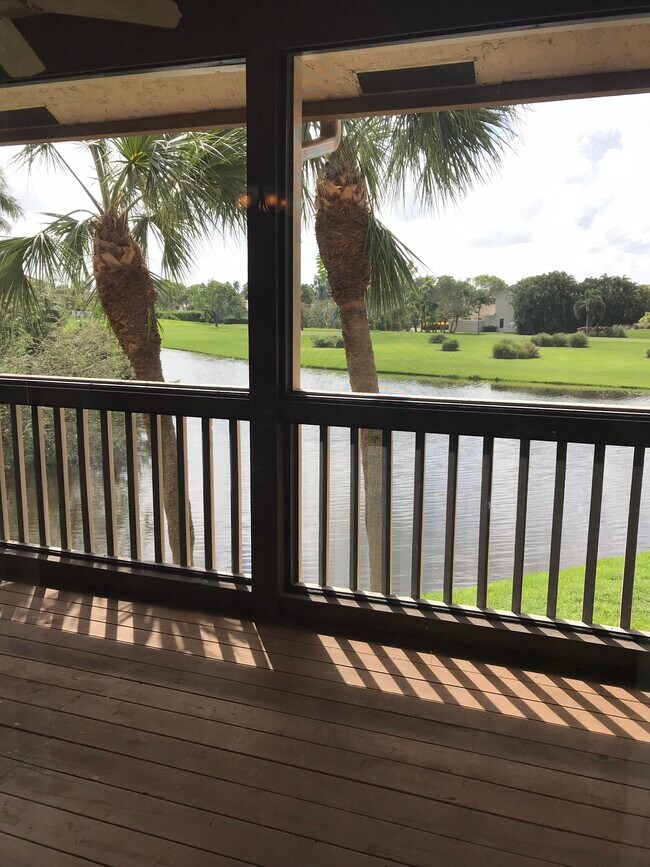 Building Photo - 19221 Sabal Lake Dr