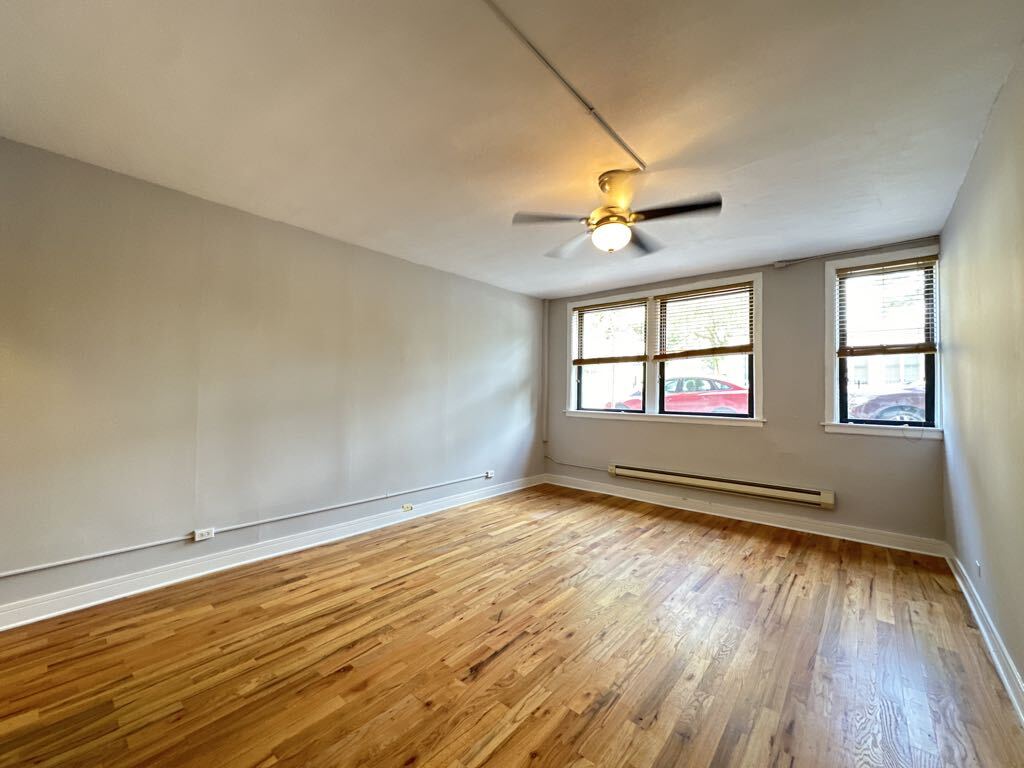 Building Photo - 1024 W George St