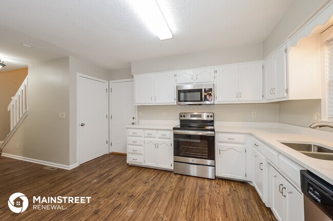 Building Photo - 6810 N Chas Dr