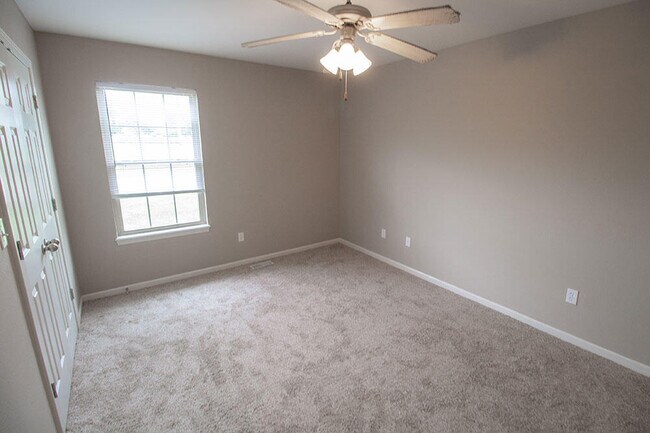 Building Photo - 4014 Snowy Owl Dr