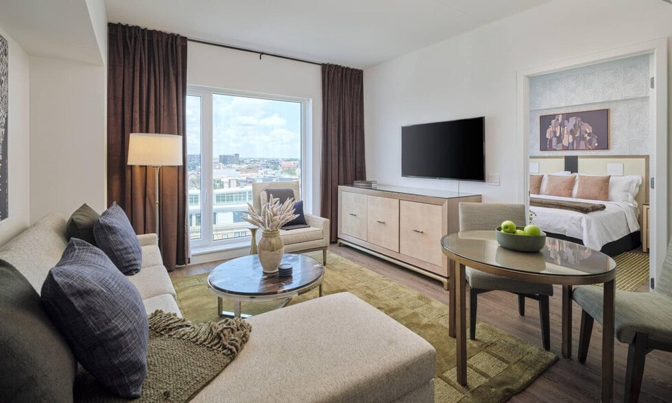 Building Photo - 200 Spring Garden St