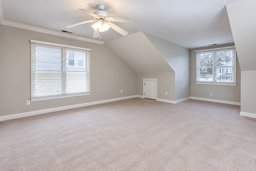 Building Photo - 5916 Weston Dr