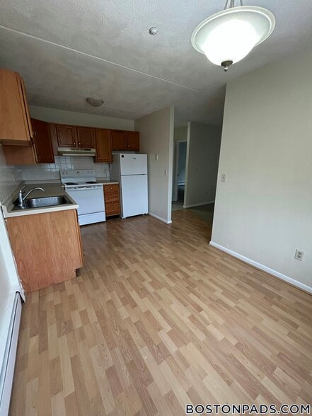 Building Photo - 175 Adams St