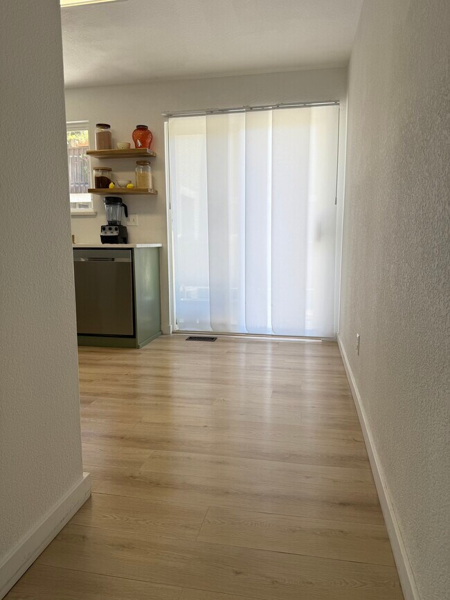 Building Photo - 1885 S Quebec Way