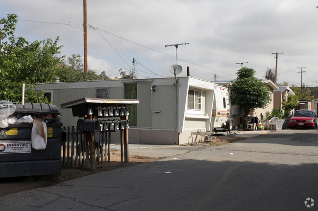 Primary Photo - Orange Trailer Park