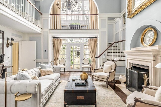 Building Photo - 183-185 W 4th St