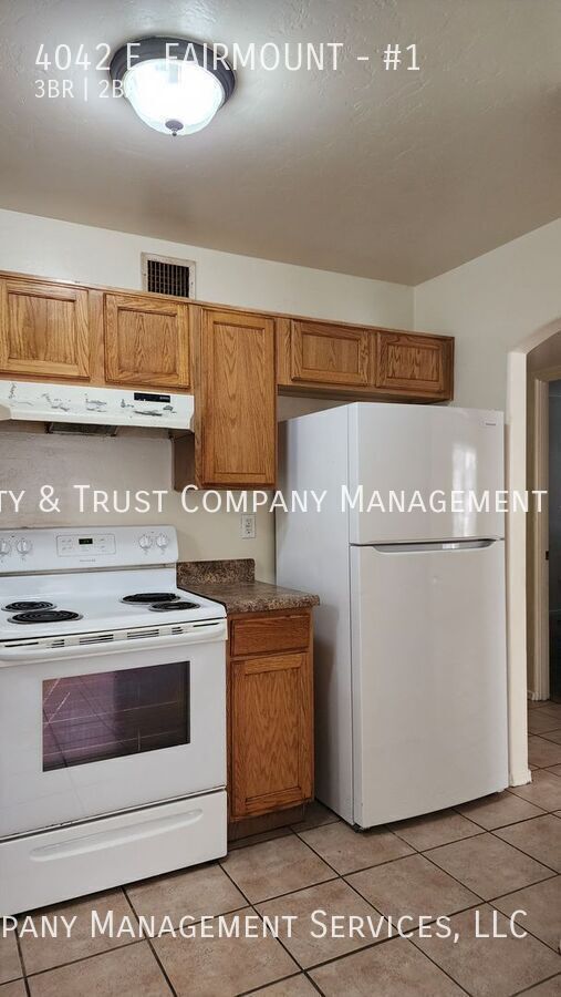 Building Photo - 4042 E. FAIRMOUNT-#1