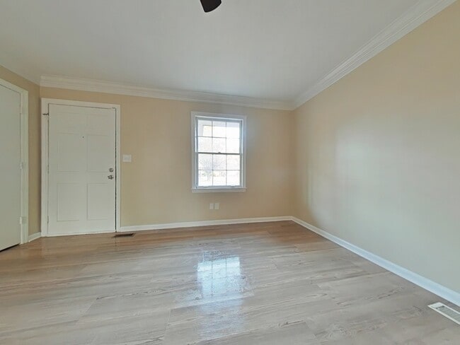 Building Photo - 257 Buckhead Rd