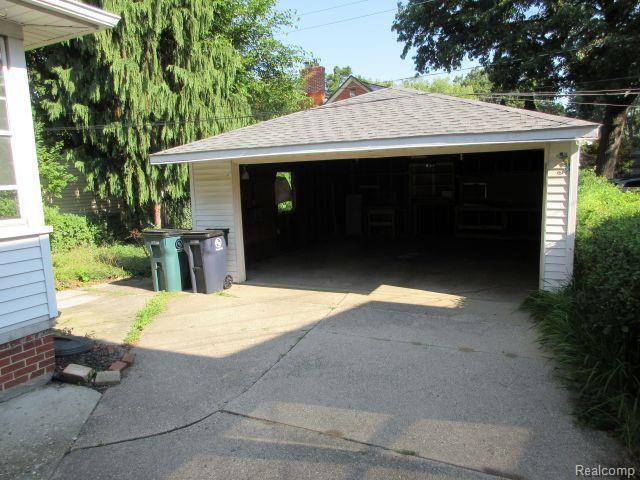 Building Photo - 320 Catalpa Dr