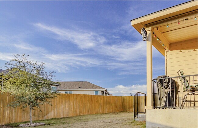 Building Photo - 8331 Bending Willow