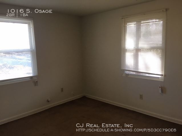 Building Photo - 1016 S. Osage-