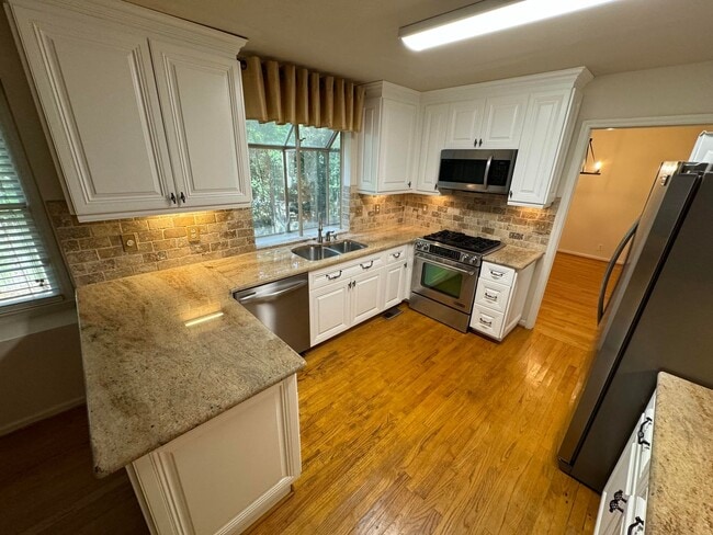 Building Photo - Large Olde Providence Home For Rent!