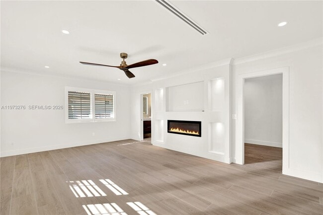 Building Photo - 600 San Antonio Ave