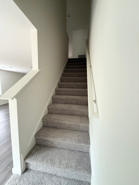 Building Photo - 2429 Brookville Dr