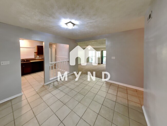 Building Photo - 3575 Oakvale Rd Unit 405