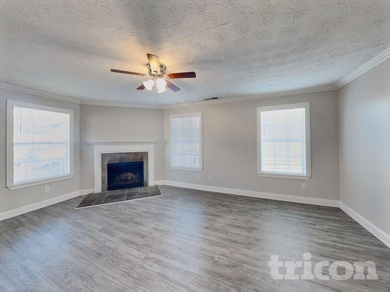 Building Photo - 34 Inverness Trce