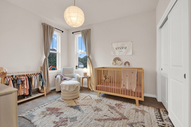 Building Photo - W204N1763 Laurel Pl