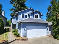 Building Photo - Inviting Vaulted 2-Story