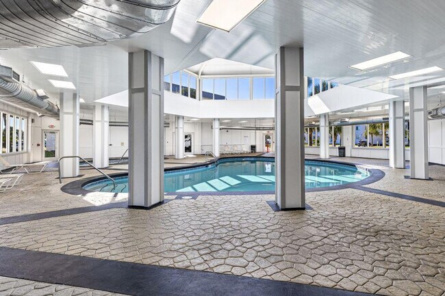 Building Photo - 405 Plantation Rd