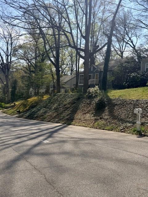 Building Photo - 1923 Thompson Ave