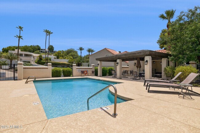 Building Photo - 5732 N 25th St