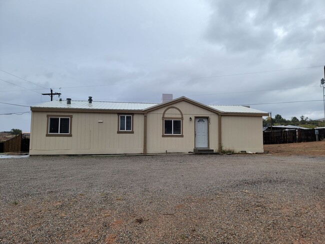 Building Photo - For Rent – 3 Bedroom, 2 Bath Home Near Old...