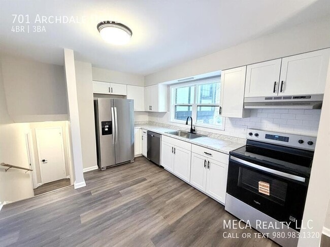 Building Photo - 701 Archdale Dr