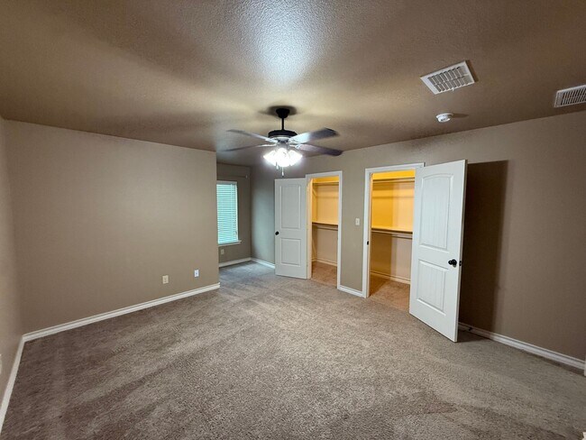 Building Photo - 4413 106th St