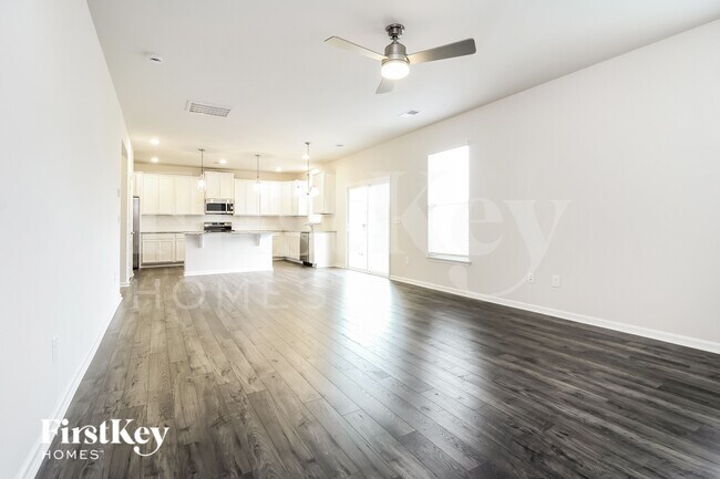 Building Photo - 3 Ramblehurst Rd