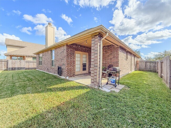 Building Photo - 2513 Kaman Ln