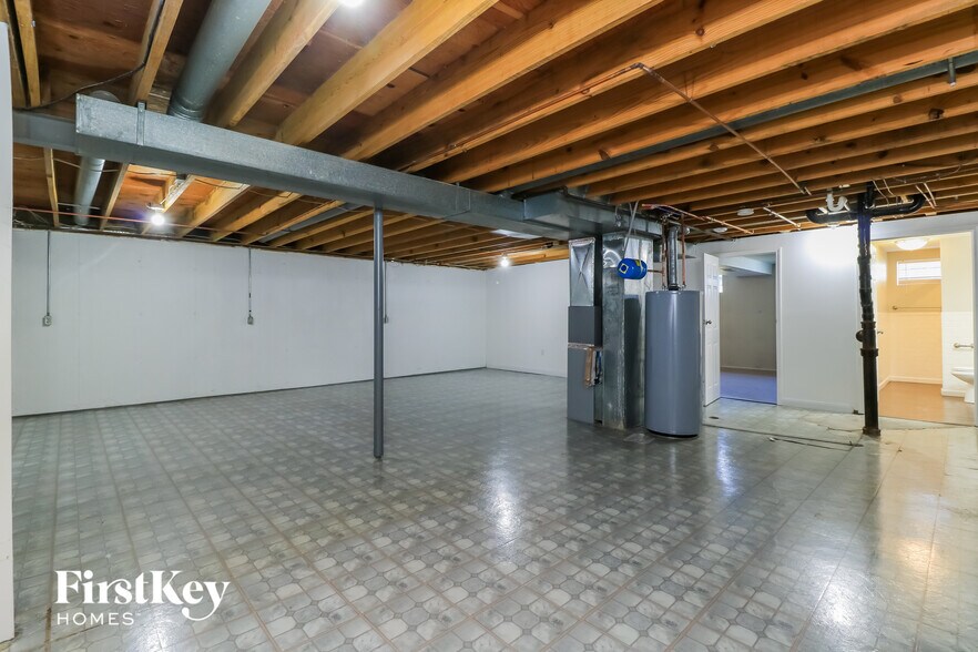 Building Photo - 2705 Peachwood Trail