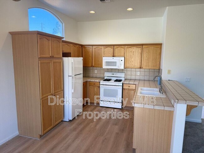 Building Photo - 155 Sagebrook Dr