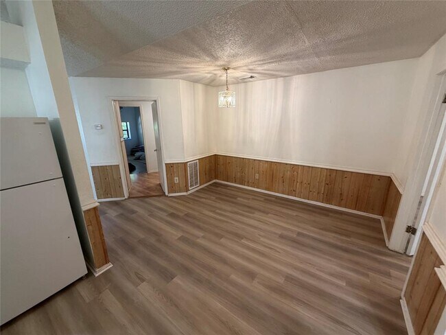 Building Photo - 16821 Whitebrush Loop