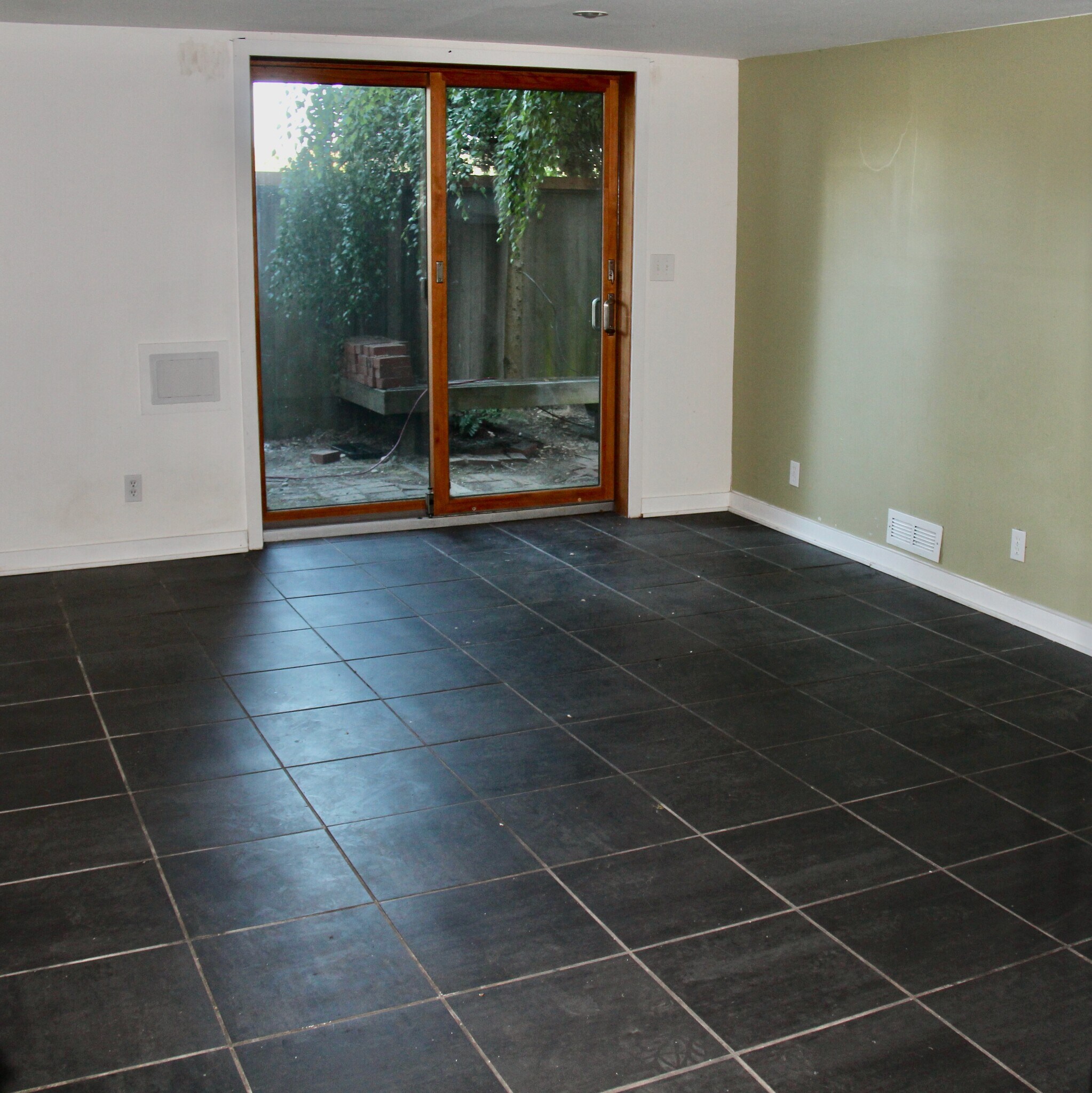 Family room - 10249 33rd Ave sw