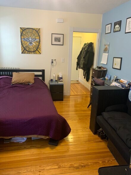 Main room - 21 Endicott Ave
