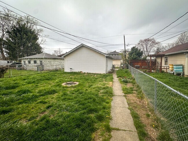 Building Photo - 816-818 N Bancroft St