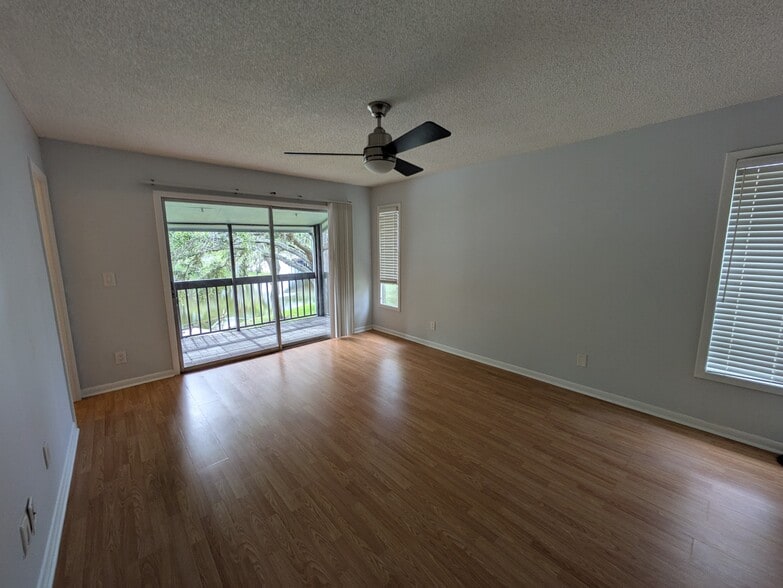 Building Photo - 6303 Newtown Cir
