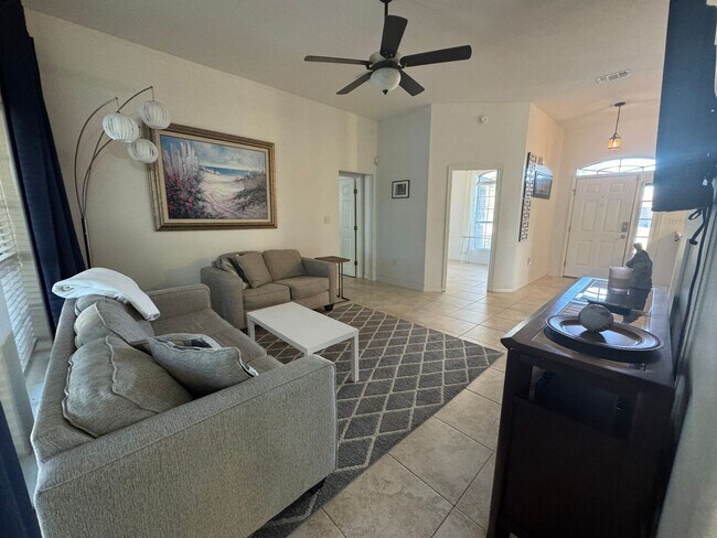 Building Photo - Gulf Breeze - Melissa Oaks - 4 Bedroom, 2 Bathroom w/ pool