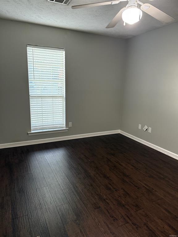 Building Photo - 8425 English Oak Loop