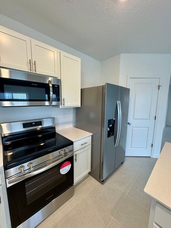 Building Photo - BRAND NEW HOME IN HIDDEN RIDEGE FOR RENT