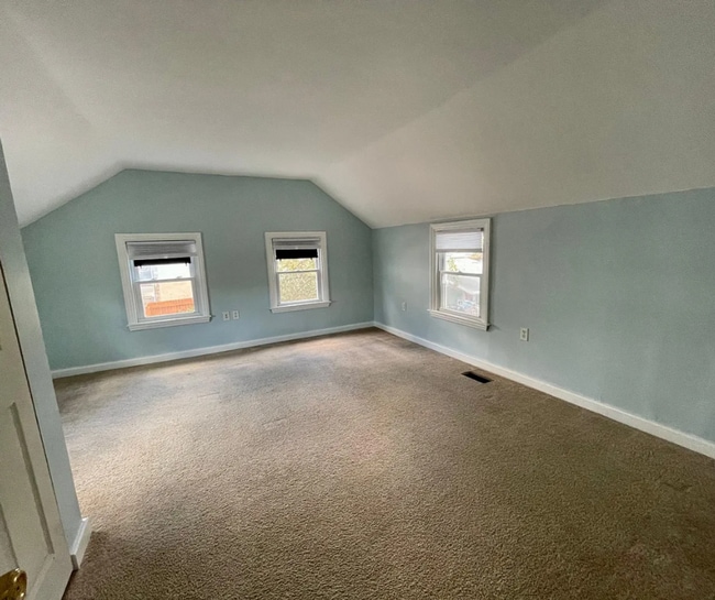 Building Photo - Charming 2-Bedroom Single-Family Home – Prime Phoenixville Location!