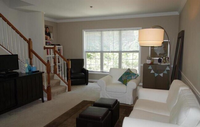 Living room - 1439 N Scott St