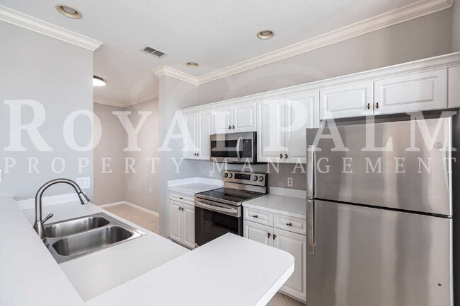 Building Photo - Swipe Right on This Estero 2-Bedroom Condo — Elevator Access + $500 Off If You Apply Before FEB 13!