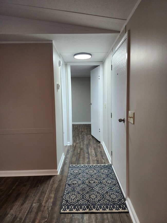 Building Photo - 110 Poston Dr