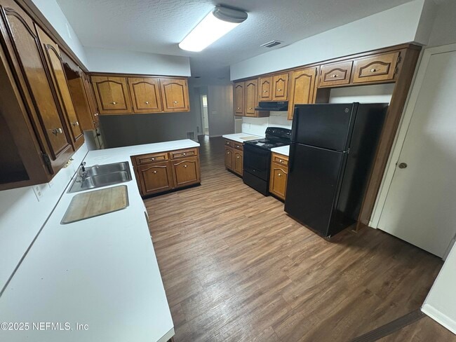 Building Photo - 12723 Longview Dr W
