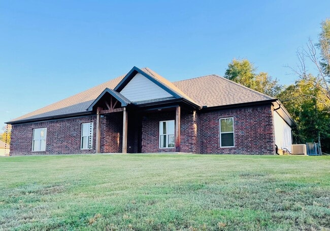 Primary Photo - 21189 Meadows Acres Dr