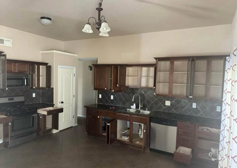Building Photo - 14263 Hacienda Rock Dr